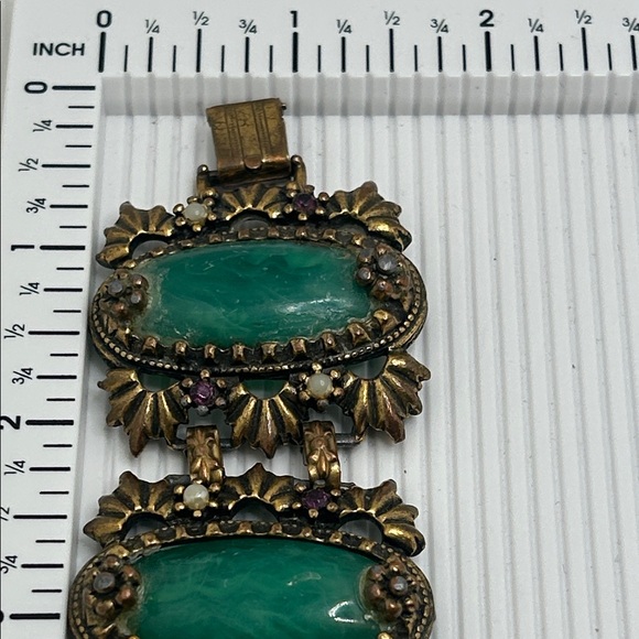 Vintage Green Lucite Stone Ornate Gold Bracelet Selro? - Picture 9 of 14